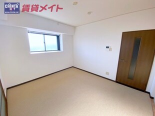 ラトゥール西阿倉川の物件内観写真